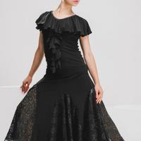 Gonna con spicchi in pizzo e finale bordato