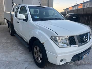 Nissan Navara 2.5d 2010 cassone ribaltabile