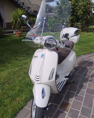 Vespa 125 primavera - bella - TAGLIANDATA-VOLTURA