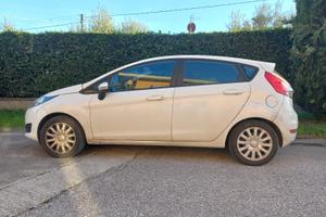 Ford Fiesta autocarro 4 posti