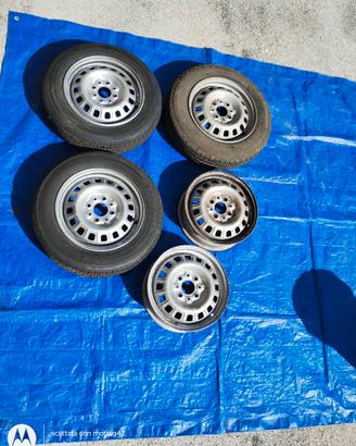 Fiat Panda 141 gomme più cerchioni