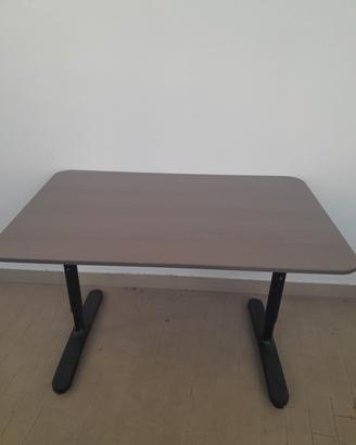 scrivania IKEA 