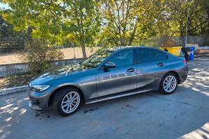 BMW SERIE 318D G20 berlina pari al nuovo