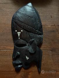 Maschera in legno, provenienza Africa