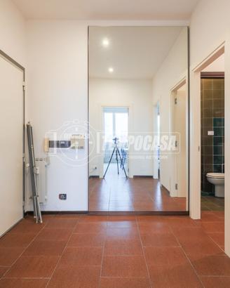 AMPIO 5 LOCALI RISTRUTTURATO CON VISTA DUE TORRI