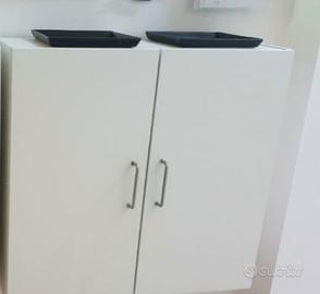 1 pensile Ikea bianco con doppia anta