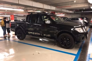 Pickup Nissan navara 3.0 v6