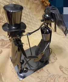 Porta bottiglie in metallo sposi 