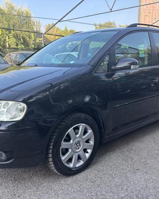 Volkswagen Touran 2.0 TDI 136CV highline Automatic