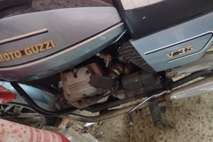 Motocicletta Guzzi V35 d'epoca