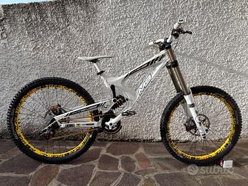 Intense M9 Fro 27.5 Braking First Deemax Fox 40