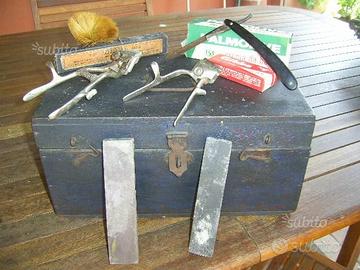 Attrezzatura Antica da Barbiere