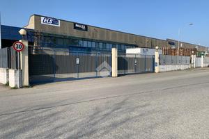 CAPANNONE A VOLPIANO