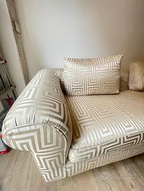 Divano 3 posti pregiato