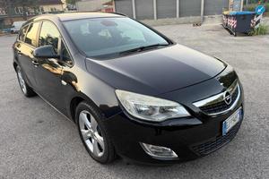 OPEL Astra 1.7 CDTI 110CV Sports Tourer Cosmo pe