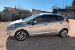 Ford fiesta 6a serie titanium 1.4 TDI