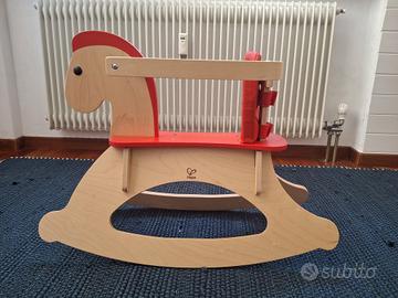 Cavallino a dondolo Hape