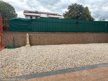 Piano terra 2,5 vani a Giarre con giardino