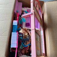 Casa più ambulanza barbie