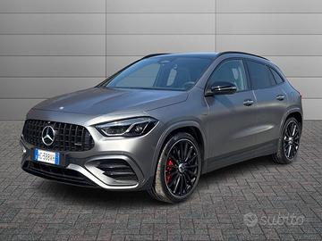 MERCEDES-BENZ GLA AMG 35 Premium AMG Racing Collec