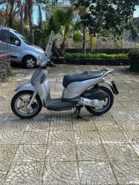 Scarabeo 200 5600KM ORIGINALI