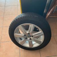 Gomme da neve con cerchi in lega 