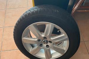 Gomme da neve con cerchi in lega 