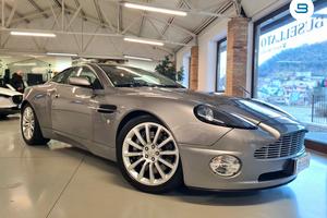 Aston Martin V12 Vanquish Coupé