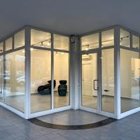 Negozio +magazzino centrale