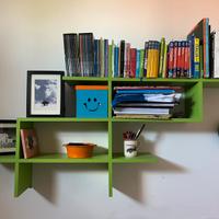 Scaffale da appendere laccato verde