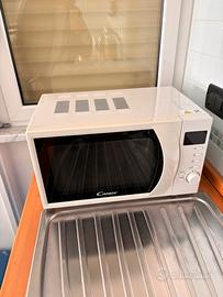 Forno a microonde Candy - 20 litri