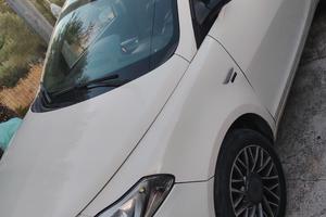 Lancia Y