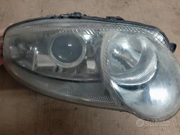 Faro Xeno destro Alfa 147