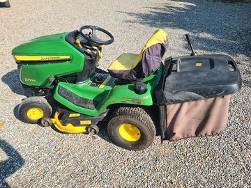 TRATTORINO TAGLIAERBA JOHN DEERE 