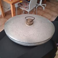 
Vecchio boule dell’acqua scalda letto, scalda acq