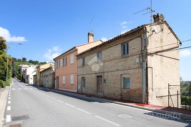 CASA SEMINDIPENDENTE A FERMO