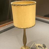 Lampada da tavolo o scrivania