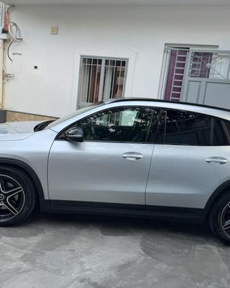 MERCEDES GLA Premium amg 200d 4matic