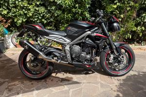 TRIUMPH STREET TRIPLE 765 RS SUPER ACCESSORIATA