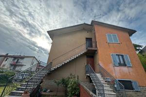 Vendita porzione villa bifamiliare