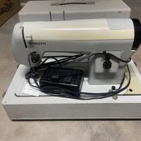 Macchina da cucire portatile vintage