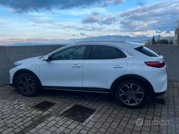 KIA Xceed 1.6 CRDi 136 CV MHEV DCT High Tech