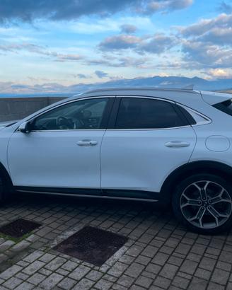 KIA Xceed 1.6 CRDi 136 CV MHEV DCT High Tech