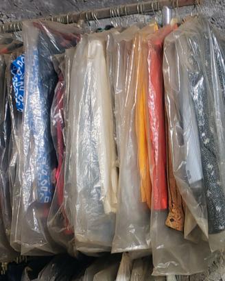 Abiti vintage deadstock con cartellino