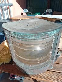 antica lampada navale in ottone