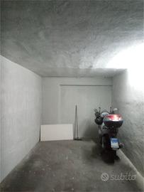 Garage - Via Masaniello