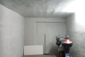 Garage - Via Masaniello