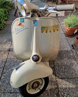 Vespa 125 ACMA 1958 conservata, 6.100 km solo!