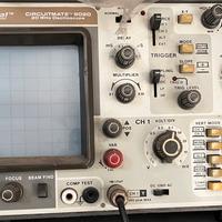 Oscilloscopio analogico Beckman Industrial 9020