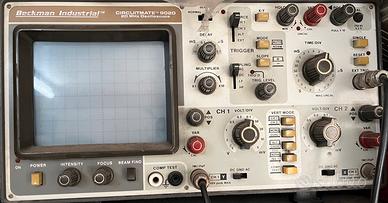 Oscilloscopio analogico Beckman Industrial 9020